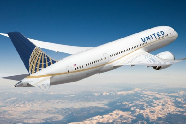 ve may bay united airlines
